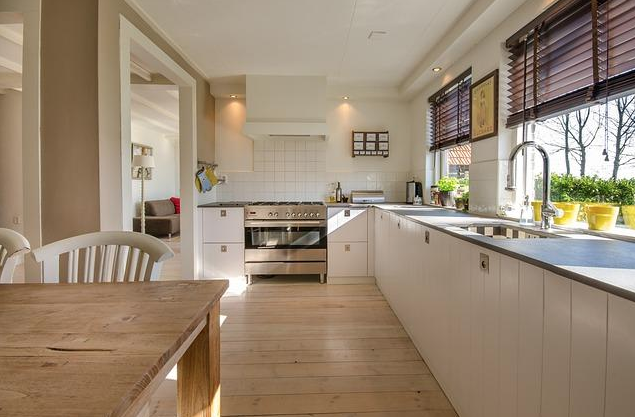 Reformas de cocinas en Finestrat con diseños modernos y funcionales. Dragon Reforms transforma su cocina con
acabados de calidad y presupuestos personalizados.